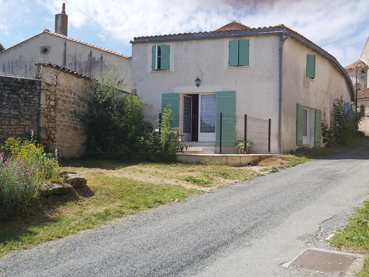 Jonzac-Gite-Lepuits Clion  Exterior foto